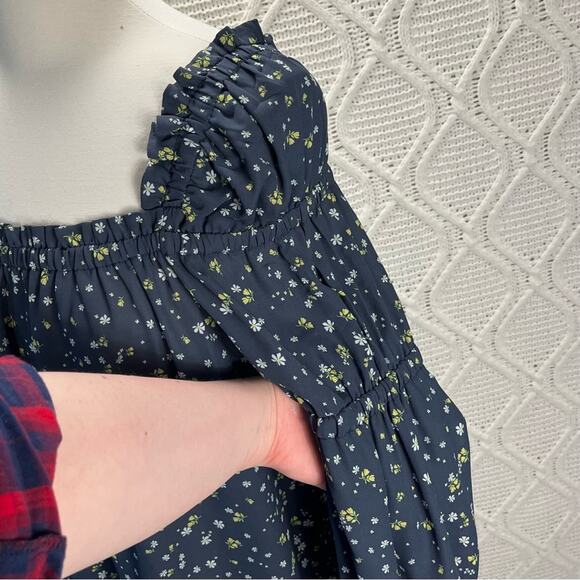 CECE Navy Blue Long Puffy Sleeve Ditsy Floral Cottagecore Blouse Top Sz Medium - Picture 2 of 7
